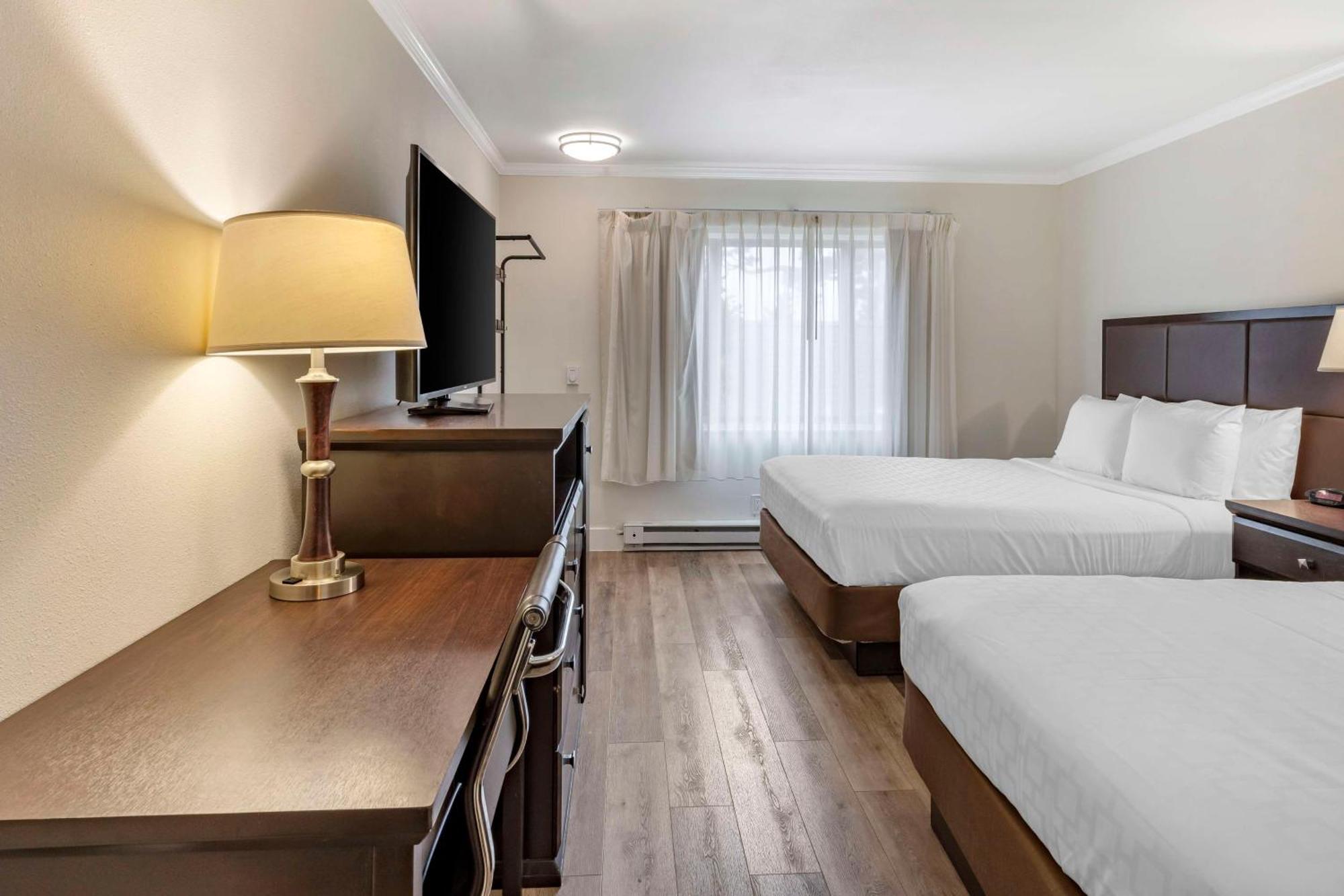 Best Western Carmel'S Town House Lodge Екстериор снимка